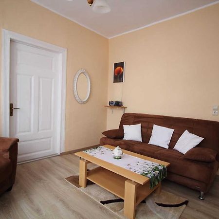 Ferienwohnung Thurk Сасниц Екстериор снимка