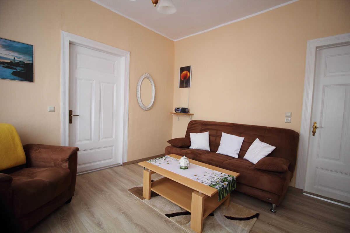 Ferienwohnung Thurk Сасниц Екстериор снимка
